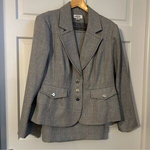 Isabella Suits 2 Piece Skirt Set Womens 18 Plus Gray Business Silver 3 Button